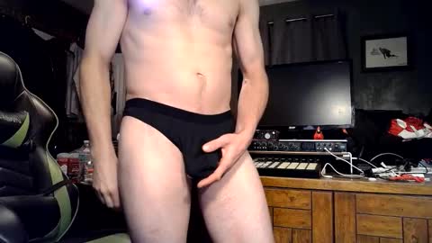 bchillin28 online show from February 2026 06:59:02 AM