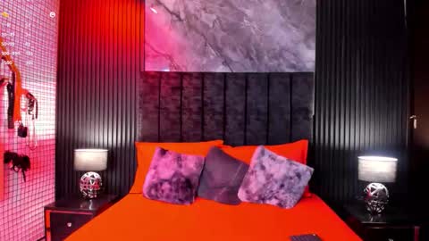 Danna  online show from March 2026 02:04:02 AM