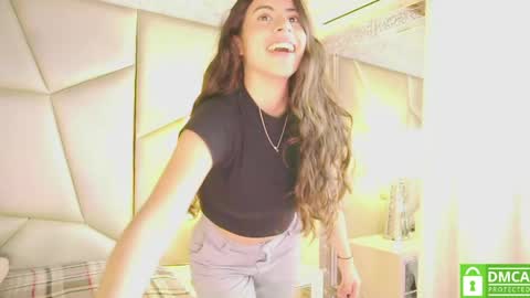 Snapshot of be_curiouss_ chatting on May 2026 12:21:01 PM Helena Evan online show from May 2026 12:21:01 PM