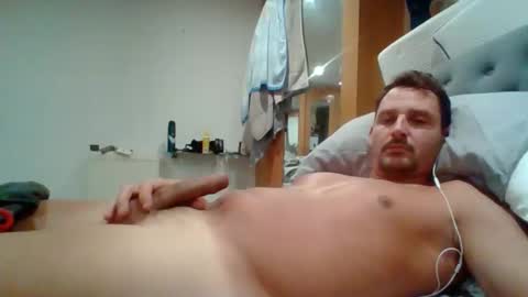 Snapshot of bearboudior chatting on February 2026 03:19:01 PM bearboudior online show from February 2026 03:19:01 PM