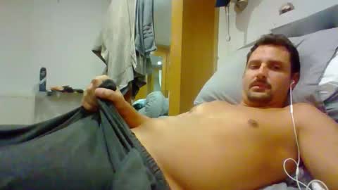 Snapshot of bearboudior chatting on February 2026 12:38:01 PM bearboudior online show from February 2026 12:38:01 PM