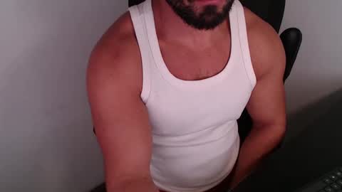 Snapshot of beard_top_guy chatting on May 2026 01:18:02 PM Beard Guy online show from May 2026 01:18:02 PM