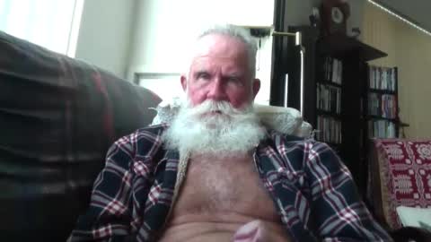 beardbushy online show from October 2025 03:54:01 PM