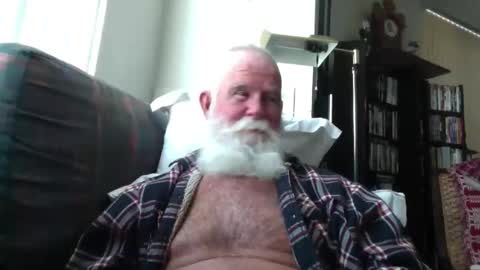 beardbushy online show from April 2026 04:37:02 PM