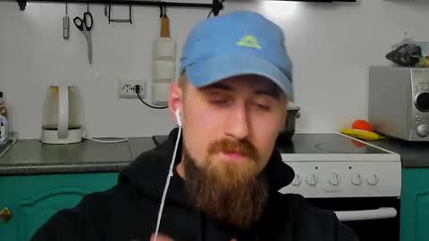 Snapshot of bearded_legend chatting on February 2026 07:42:02 PM Zeus online show from February 2026 07:42:02 PM