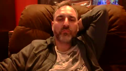 Snapshot of beardedambition chatting on May 2026 11:24:01 PM beardedambition online show from May 2026 11:24:01 PM
