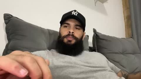 Min online show from November 2025 06:12:01 AM