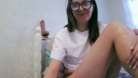 Snapshot of beatricetender chatting on January 2025 07:11:01 AM BeatriceTender online show from January 2025 07:11:01 AM
