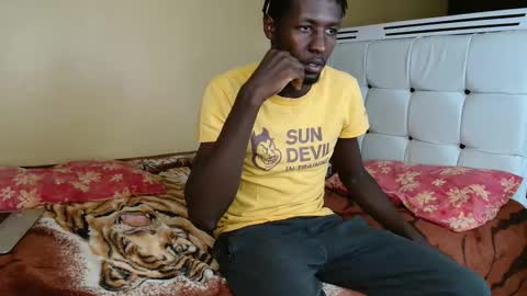 Snapshot of beauty_and_the_beastt chatting on November 2025 05:51:02 AM Beauty And The Beast online show from November 2025 05:51:02 AM