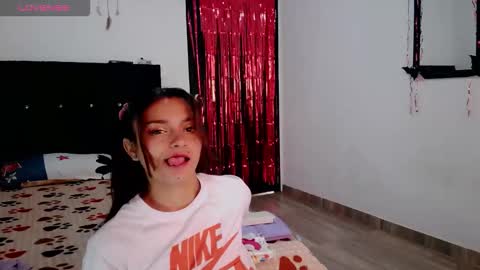 Snapshot of beauty_beastt chatting on November 2025 03:47:01 PM beautybeasstt online show from November 2025 03:47:01 PM