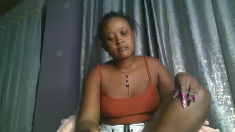 beauty_nana123 online show from April 2026 05:32:02 PM