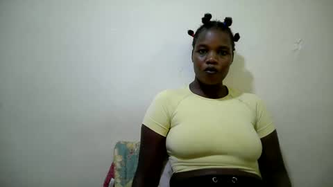 Snapshot of beauty_nina1 chatting on November 2025 04:18:02 PM beauty_nina1 online show from November 2025 04:18:02 PM