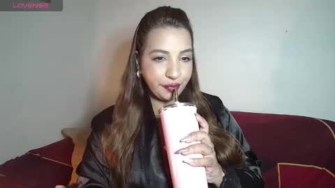 Snapshot of beautymoon26 chatting on April 2026 02:53:01 AM beautymoon26 online show from April 2026 02:53:01 AM