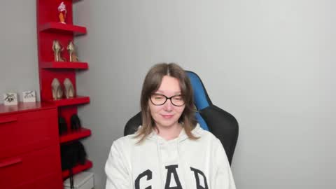 Zoe online show from May 2026 05:49:01 AM