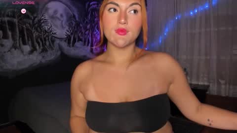 Snapshot of becca_diamond chatting on October 2025 02:22:02 AM Rebecca online show from October 2025 02:22:02 AM