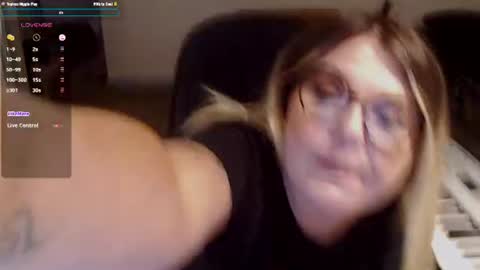 Snapshot of beccalubov chatting on June 2026 03:20:02 AM Becca Lubov online show from June 2026 03:20:02 AM