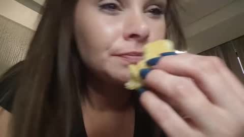 BECKY BOO  online show from September 2025 11:21:01 PM