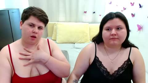 BeckyAndEllen online show from September 2025 01:02:02 PM