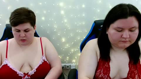 Snapshot of beckyandellen chatting on June 2026 11:03:02 AM BeckyAndEllen online show from June 2026 11:03:02 AM