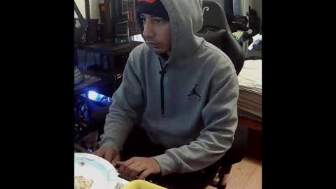 hungnheavy online show from November 2025 05:06:02 PM