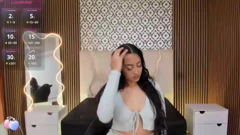 BELLA online show from November 2025 03:34:02 PM