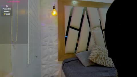 Bella online show from December 2024 03:31:02 PM