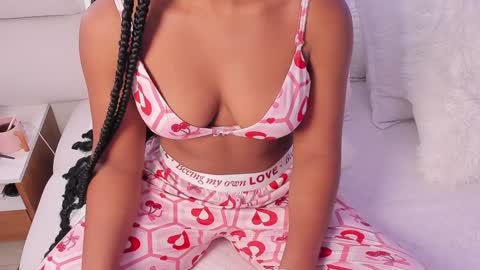 Snapshot of belkis_mills chatting on January 2025 02:30:02 PM Belkis online show from January 2025 02:30:02 PM