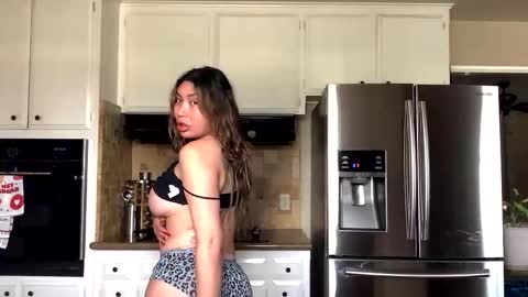 bella69donna online show from February 2026 03:55:01 PM