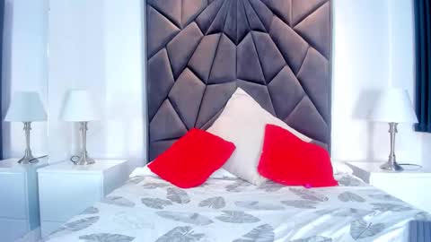 BELLA  online show from November 2025 04:23:01 AM