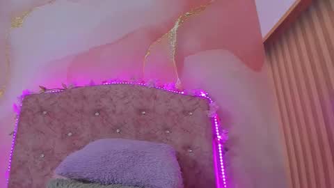 Melanie  online show from December 2025 10:55:01 AM