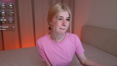 Snapshot of bella_amoury chatting on June 2026 06:07:01 PM Bella online show from June 2026 06:07:01 PM
