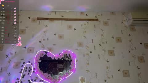 bella_and_alice online show from October 2025 06:20:02 PM