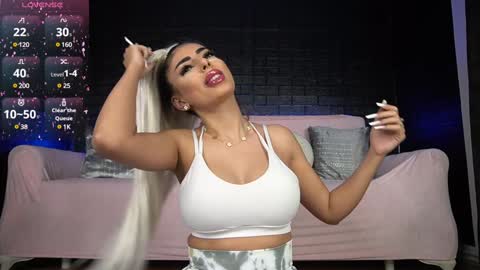 Emma  Bella online show from February 2025 04:14:02 PM