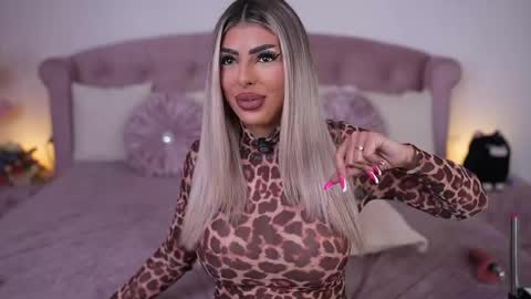 Emma  Bella online show from April 2026 09:40:02 PM