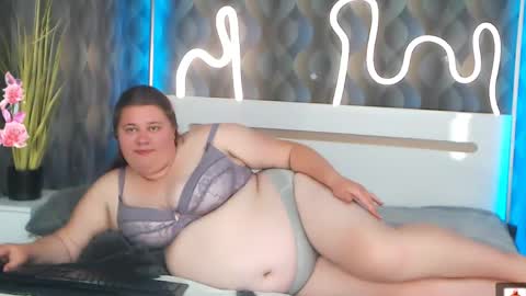 Snapshot of bella_blvack chatting on May 2026 05:54:02 PM bella_blvack online show from May 2026 05:54:02 PM