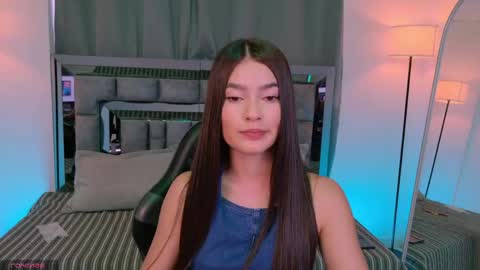 Snapshot of bella_clark2 chatting on April 2026 09:01:01 PM Bella online show from April 2026 09:01:01 PM