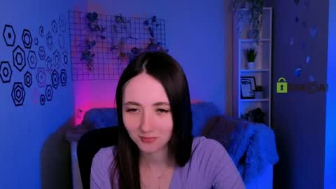 Snapshot of bella_dorn chatting on April 2026 12:21:02 PM Bella online show from April 2026 12:21:02 PM