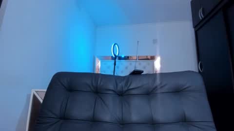 bella_hamilton online show from December 2025 01:11:01 AM