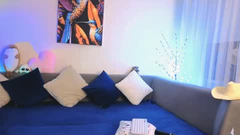 Bella online show from March 2026 08:02:02 PM