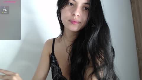 Snapshot of bella_musee chatting on December 2024 03:52:02 AM   online show from December 2024 03:52:02 AM