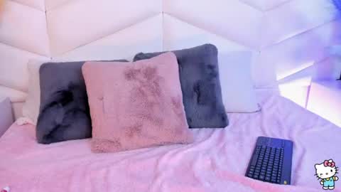 bella_peach_ online show from June 2026 04:32:02 AM