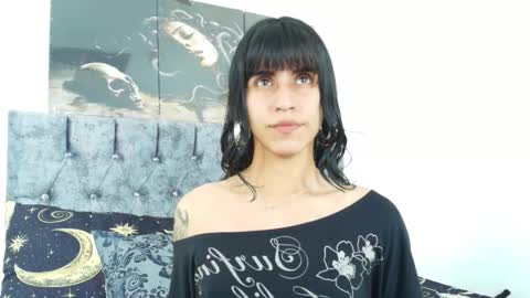 Bella online show from October 2025 11:25:01 PM