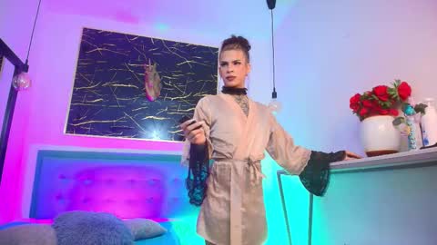     online show from January 2026 06:43:02 PM