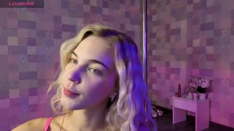 Bella online show from November 2025 12:54:02 AM