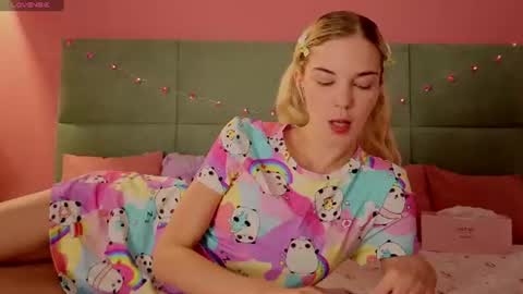Bella NEW ROOM online show from June 2026 01:29:01 AM