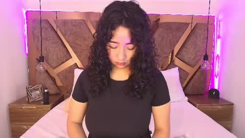 Bella Swwan  online show from July 2026 01:56:01 PM