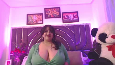 Snapshot of bella_taylor_a chatting on January 2025 03:58:02 AM  Bella Taylore  online show from January 2025 03:58:02 AM