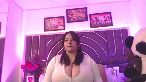 Snapshot of bella_taylor_a chatting on January 2025 12:42:01 AM  Bella Taylore  online show from January 2025 12:42:01 AM