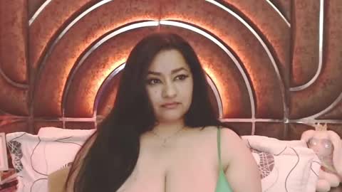 Snapshot of bella_taylor_a chatting on September 2025 01:30:01 AM  Bella Taylore  online show from September 2025 01:30:01 AM