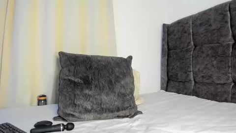 Bella sweetpea online show from November 2025 09:14:02 PM